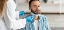 Qu&eacute; hacer si estuvo con alguien positivo para covid-19