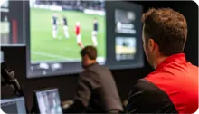 El VAR: el &aacute;rbitro que trabaja detr&aacute;s de las c&aacute;maras